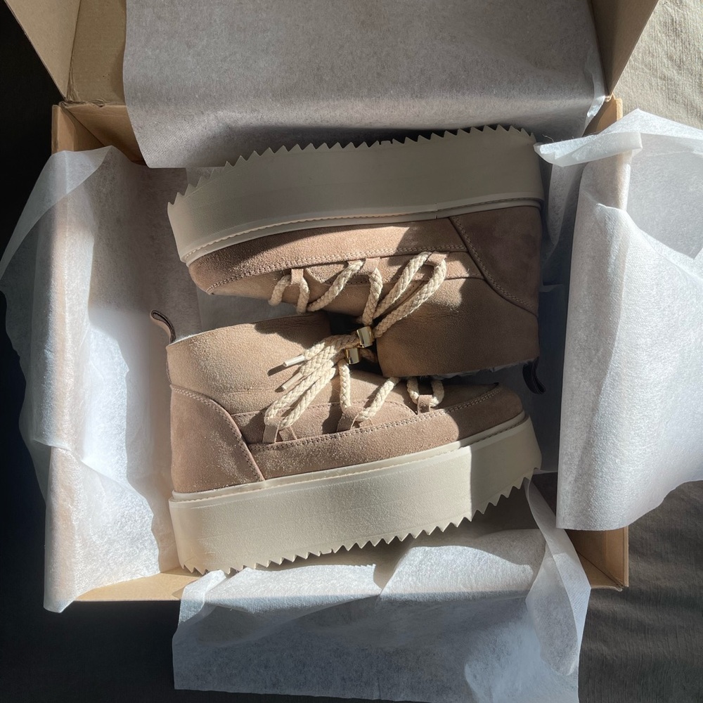INUIKII CLASSIC LOW beige boots
